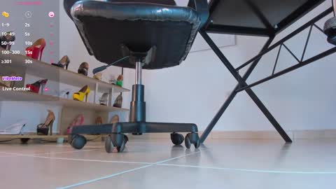 CALL ME TATIANA online show from 01.18.25