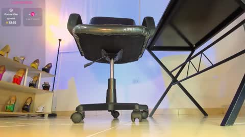 CALL ME TATIANA online show from 02.17.25