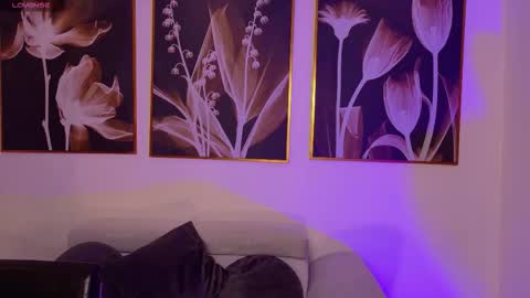 Violett Castel online show from 03.03.26