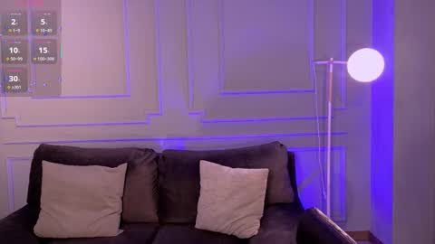 Violett Castel online show from 03.10.26