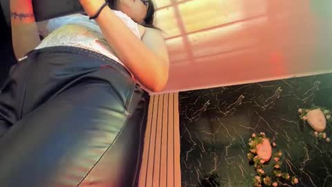 Snapshot of violette_velle chatting on 03.27.26 violette_velle online show from 03.27.26