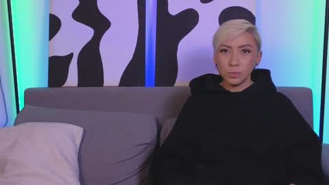 Violet online show from 01.08.25