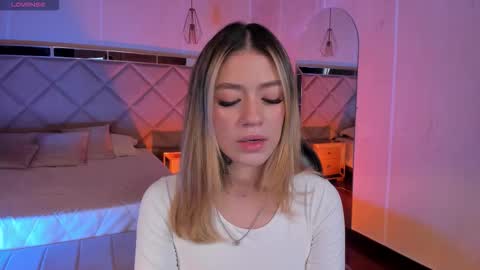 Violett  online show from 01.15.26