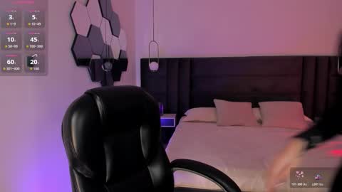 Violett  online show from 02.03.26