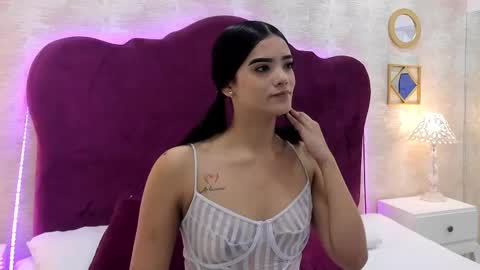 ViolettJhonson online show from 12.22.25