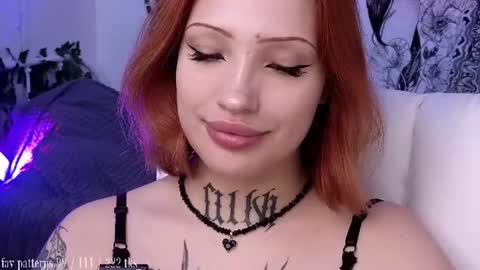 Snapshot of violetvio1ator chatting on 06.28.26 Dommy mommy online show from 06.28.26