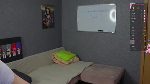 Snapshot of violetwin chatting on 02.14.26 Violet online show from 02.14.26