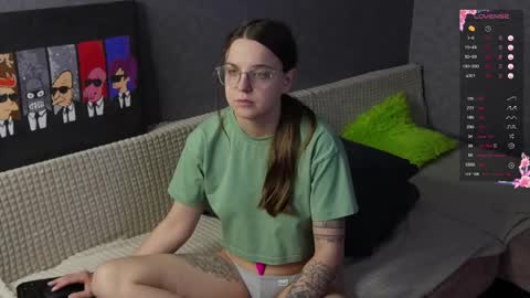 Snapshot of violetwin chatting on 02.17.26 Violet online show from 02.17.26