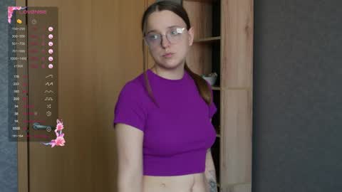 Snapshot of violetwin chatting on 05.19.26 Violet online show from 05.19.26