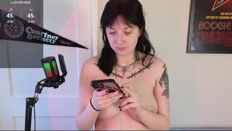 Violet Winter  indie sleaze goth girl next door online show from 12.04.24