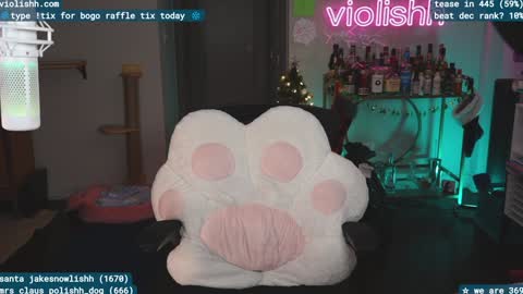 follow me on twitter violishh and ig violishh  online show from 12.18.24