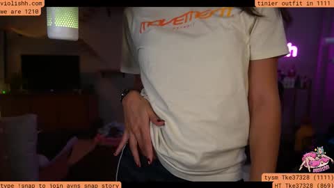 follow me on twitter violishh and ig violishh  online show from 11.14.25