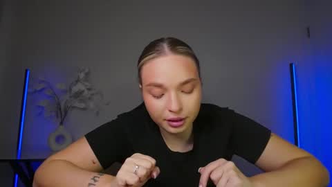 Violla online show from 11.04.25