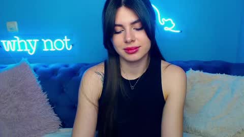 Snapshot of viollinalv chatting on 02.24.25 viollinalv online show from 02.24.25