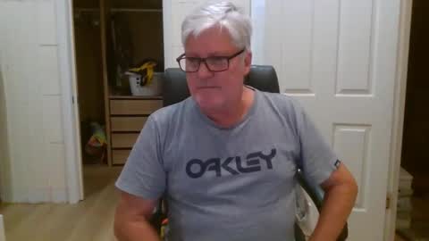 Snapshot of viper654321 chatting on 04.29.26 viper654321 online show from 04.29.26