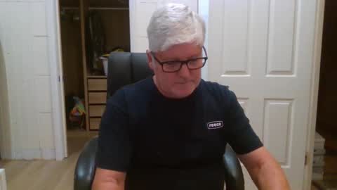 Snapshot of viper654321 chatting on 04.30.26 viper654321 online show from 04.30.26