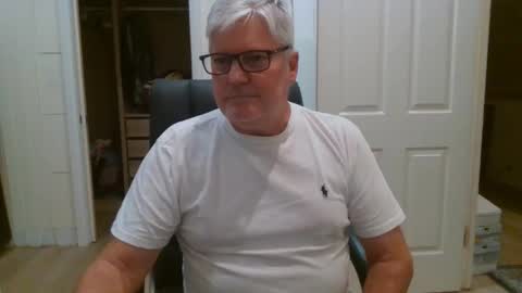 Snapshot of viper654321 chatting on 05.21.26 viper654321 online show from 05.21.26