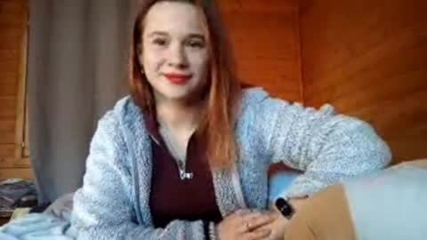 Snapshot of virgiehackney chatting on 10.06.25 Mia online show from 10.06.25