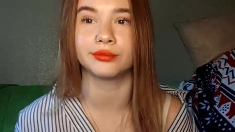 Snapshot of virgiehackney chatting on 10.11.25 Mia online show from 10.11.25