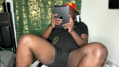 Elle Hood online show from 11.18.25