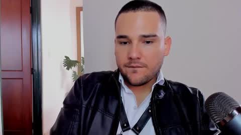 Vito Ferrer online show from 01.15.25