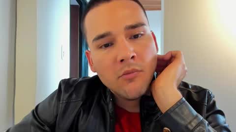 Vito Ferrer online show from 01.21.25