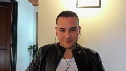 Vito Ferrer online show from 02.03.25