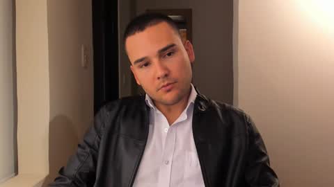 Vito Ferrer online show from 02.06.25