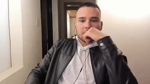 Vito Ferrer online show from 02.14.25