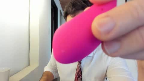 Vito Ferrer online show from 11.06.25