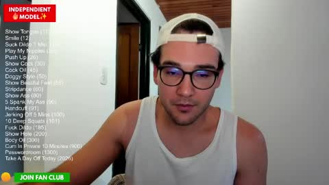 Snapshot of vito_ferrero chatting on 04.28.26 Vito Ferrer online show from 04.28.26