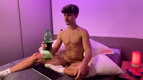vitoraugustoxxx online show from 10.22.25