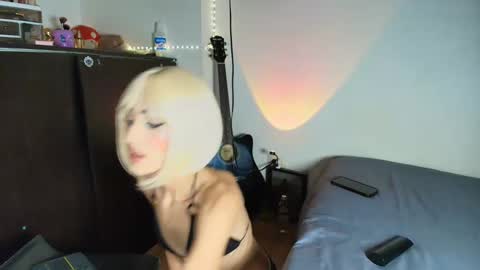 vitoriia_ online show from 11.11.25