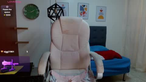 VITTORIA  online show from 02.13.25