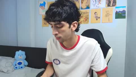 Snapshot of vittorio_cerati chatting on 02.25.26 new acount online show from 02.25.26