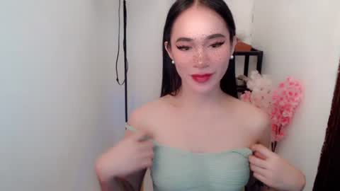 Snapshot of vivahotbabessandra chatting on 06.25.26 SANDRA GOING YOU online show from 06.25.26
