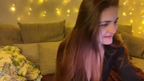 vivalenti_kiss online show from 12.21.25