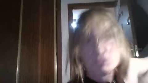 Snapshot of vivian80 chatting on 10.29.25 vivian online show from 10.29.25