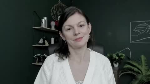 Vivian online show from 03.23.26