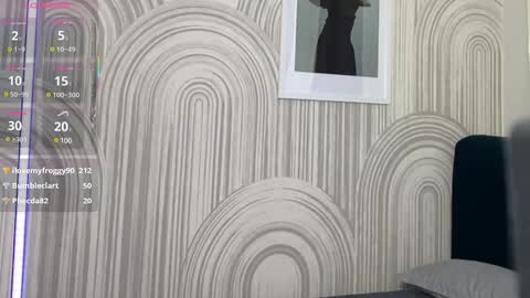 Vivian Evans online show from 03.08.25