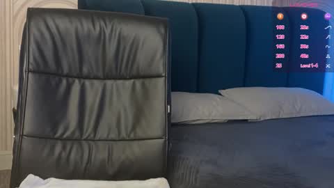 Vivian Evans online show from 10.16.25