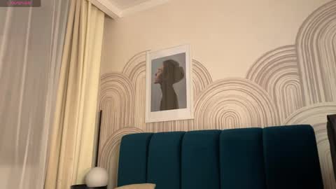 Vivian Evans online show from 04.03.26