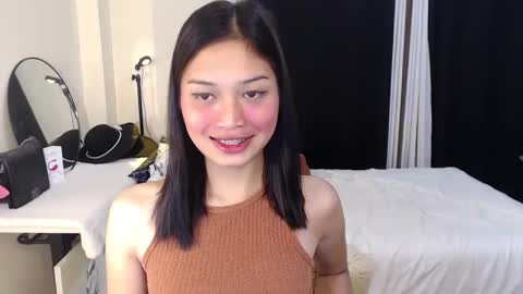 Snapshot of vivian_roberts chatting on 12.14.24 Vivian online show from 12.14.24