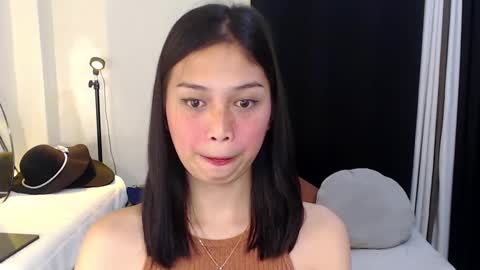 Snapshot of vivian_roberts chatting on 12.16.24 Vivian online show from 12.16.24