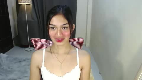 Snapshot of vivian_roberts chatting on 12.19.24 Vivian online show from 12.19.24