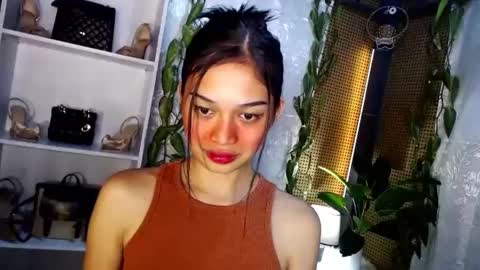 Snapshot of vivian_roberts chatting on 01.07.25 Vivian online show from 01.07.25