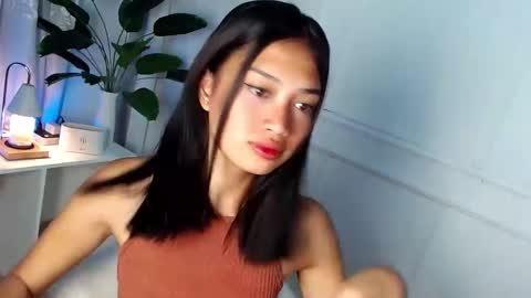 Snapshot of vivian_roberts chatting on 01.25.25 Vivian online show from 01.25.25