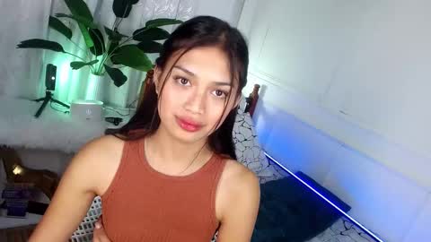 Snapshot of vivian_roberts chatting on 02.16.25 Vivian online show from 02.16.25