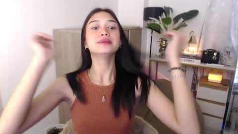 Snapshot of vivian_roberts chatting on 09.24.25 Vivian online show from 09.24.25