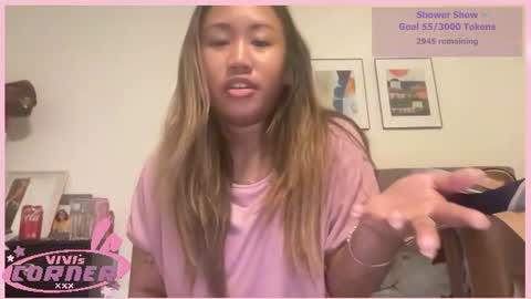 Snapshot of viviandela97 chatting on 06.26.26 viviandela97 online show from 06.26.26